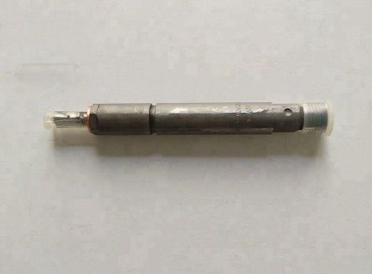 Deutz 1013 engine fuel injector