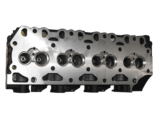 Deutz BF4M1013 engine cylinder head