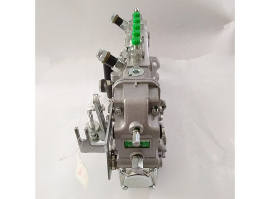 Deutz TD226B-6 engine fuel injection pump