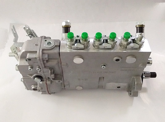 Deutz TD226B-6 engine fuel injection pump