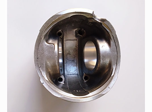 Deutz BFM1015 engine piston