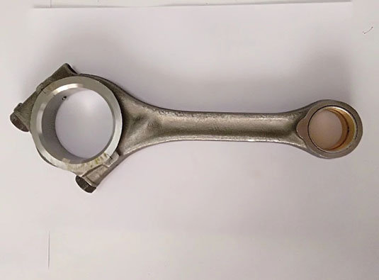 Deutz FL912 engine connecting rod