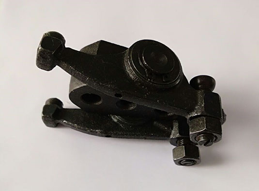 Deutz TBD226B engine rocker arm assembly