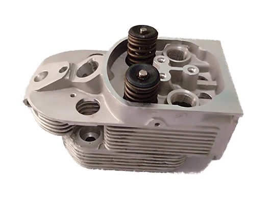 Deutz FL913 engine cylinder head