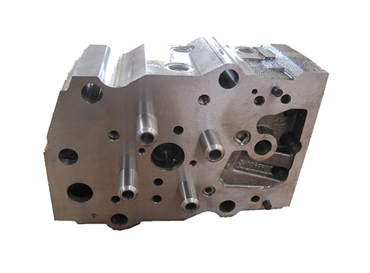 Cummins KTA19 engine cylinder head