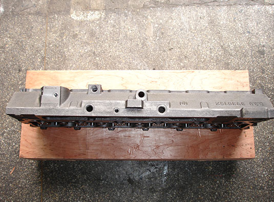 Cummins 6CT engine cylinder head