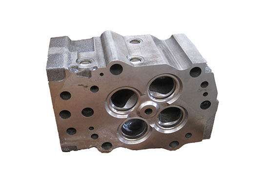 Cummins KTA19 engine cylinder head